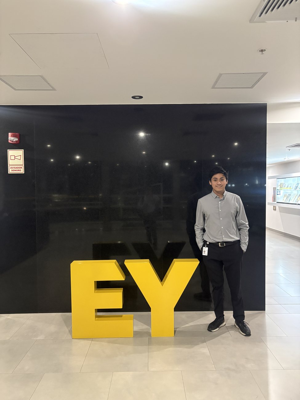 Marcelo Moreno on his first day at the EY office, Lima